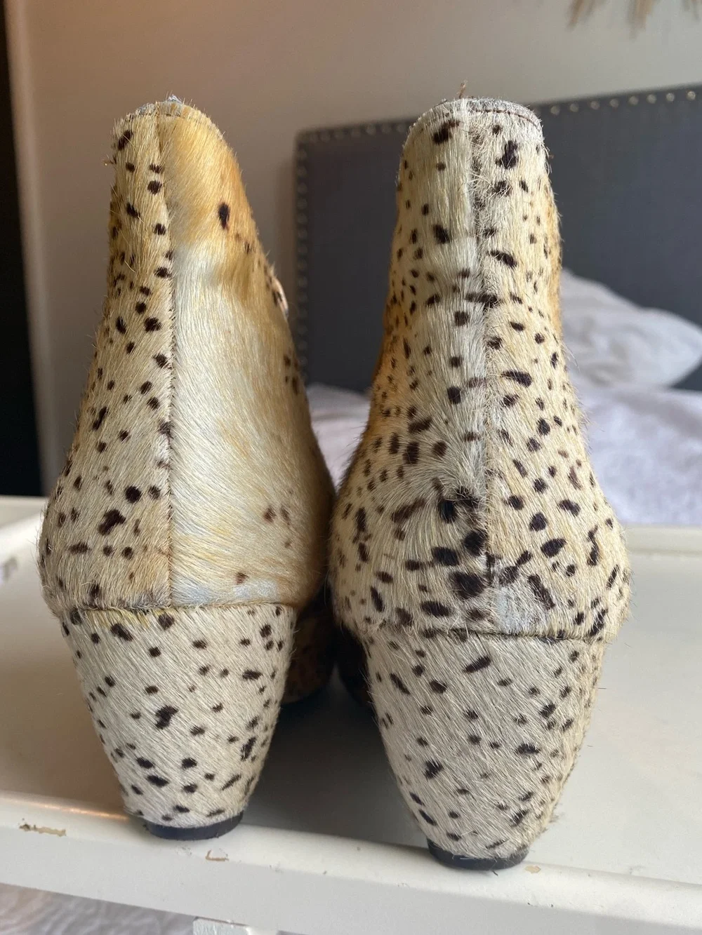 Matisse Nugent leopard print ombré, calf hair , wedge ankle booties. Size 9